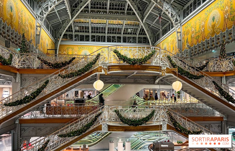 Les vitrines de Noël 2024 de la Samaritaine : Thoiry Lumières Sauvages envahit le grand magasin